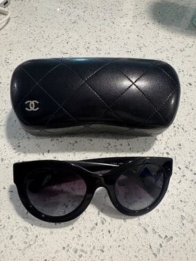 CHANEL Black Cat-Eye Sunglasses with Quilted Case